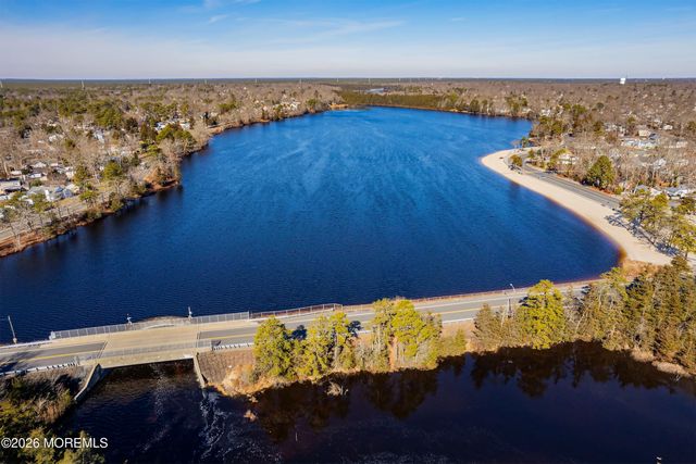 240 Wainwright Street, Forked River, NJ 08731