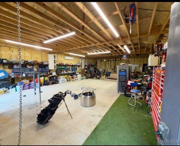 84 ELKMONT Way, Wetumpka, AL 36093