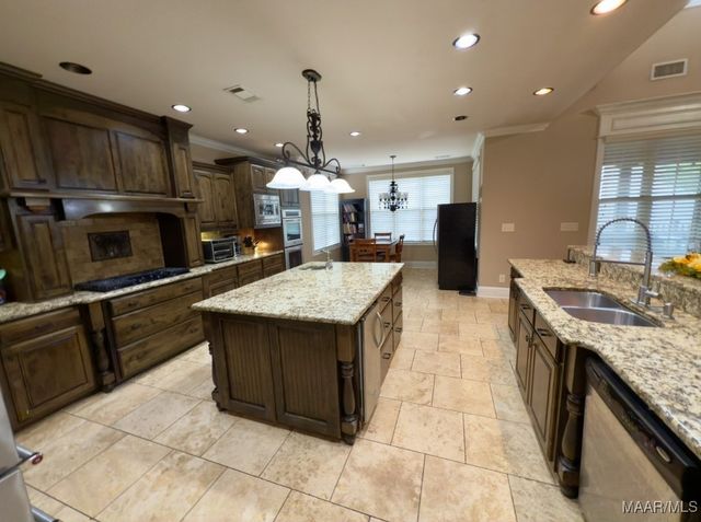 84 ELKMONT Way, Wetumpka, AL 36093