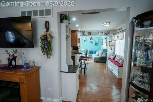 25058 Montebello Drive, Woodhaven, MI 48183