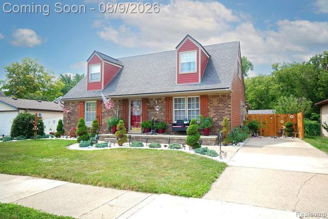 25058 Montebello Drive, Woodhaven, MI 48183