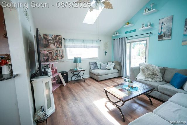 25058 Montebello Drive, Woodhaven, MI 48183