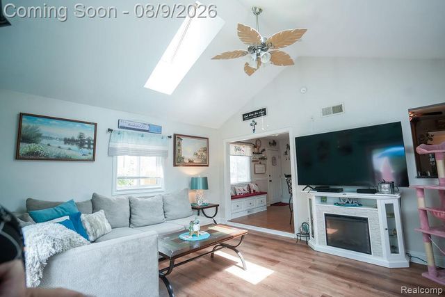 25058 Montebello Drive, Woodhaven, MI 48183