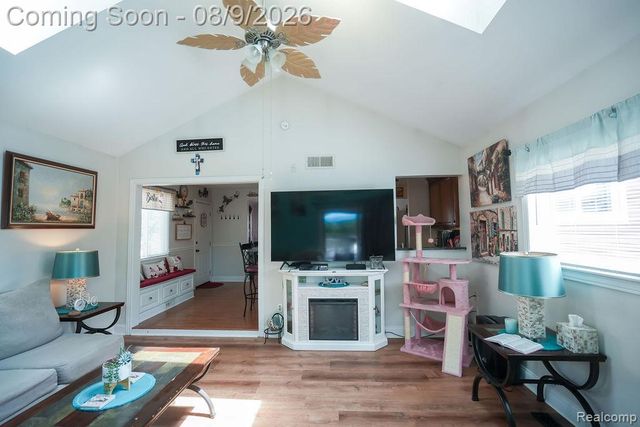 25058 Montebello Drive, Woodhaven, MI 48183