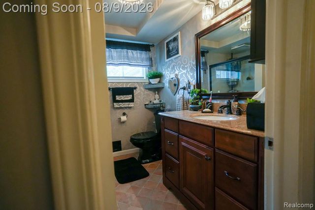 25058 Montebello Drive, Woodhaven, MI 48183