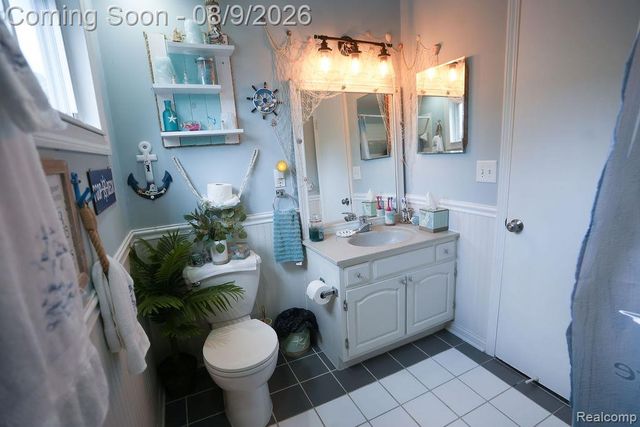 25058 Montebello Drive, Woodhaven, MI 48183