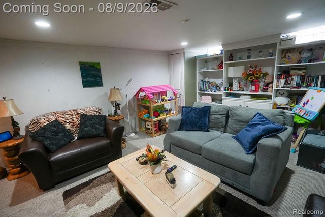 25058 Montebello Drive, Woodhaven, MI 48183