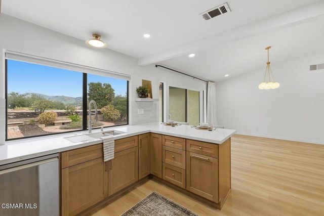 822 Rim Crest Drive, Westlake Village, CA 91361