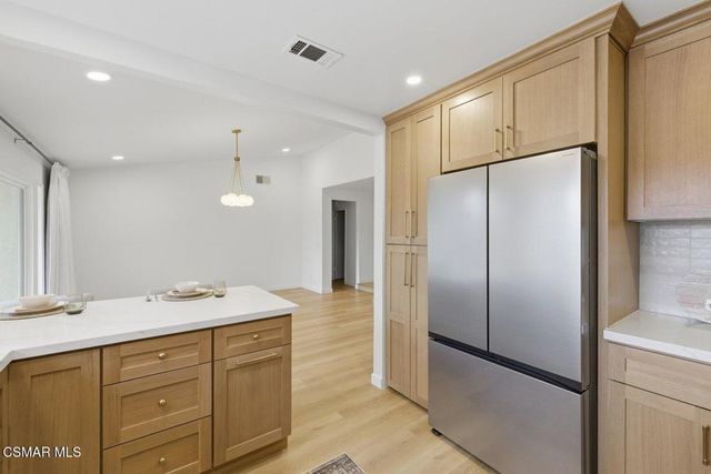 822 Rim Crest Drive, Westlake Village, CA 91361