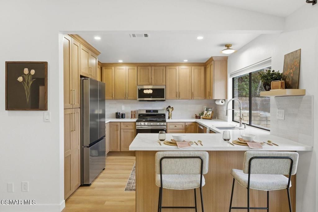 822 Rim Crest Drive, Westlake Village, CA 91361