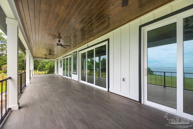 7687 N Shores Dr, Navarre, FL 32566