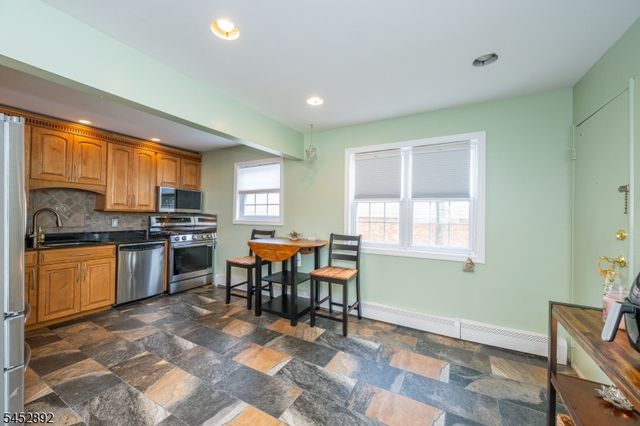 1247 Valley Rd A, Wayne Twp., NJ 07470