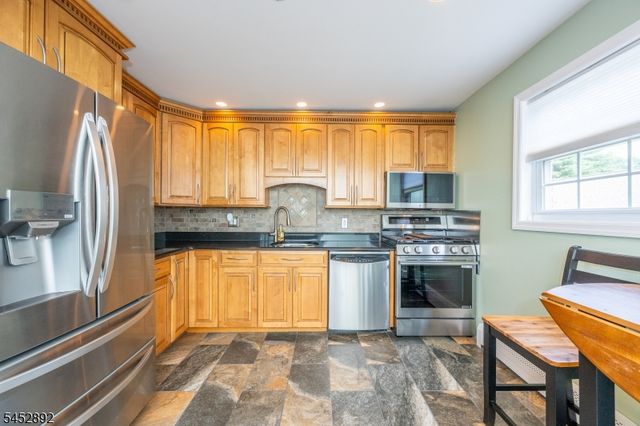 1247 Valley Rd A, Wayne Twp., NJ 07470