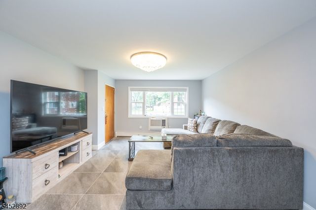 1247 Valley Rd A, Wayne Twp., NJ 07470