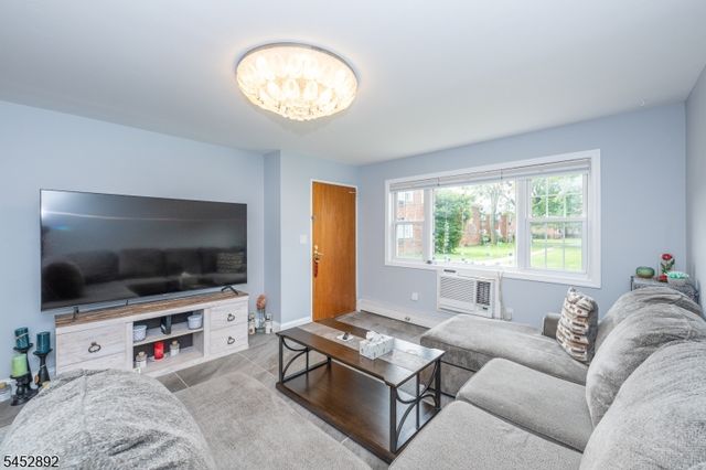 1247 Valley Rd A, Wayne Twp., NJ 07470