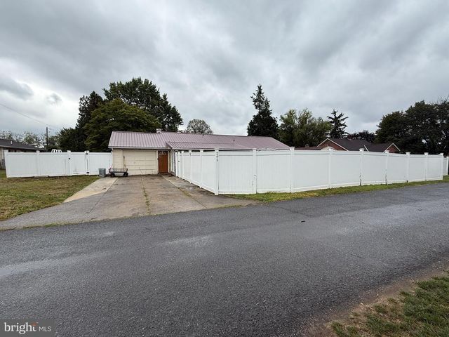 292 MANBECK LN, Mifflintown, PA 17059