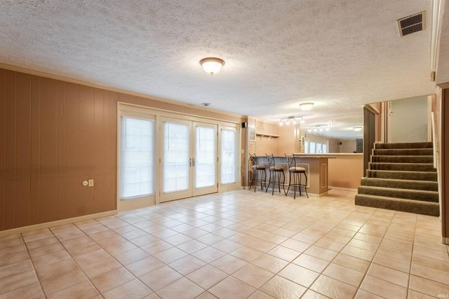 12 Caranza Drive, Evansville, IN 47710