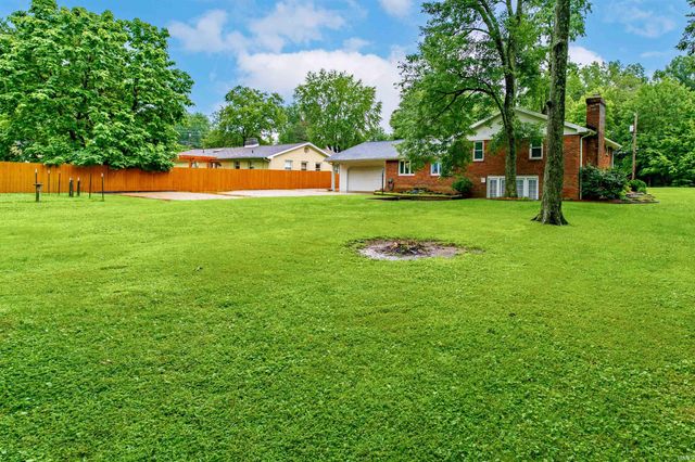 12 Caranza Drive, Evansville, IN 47710