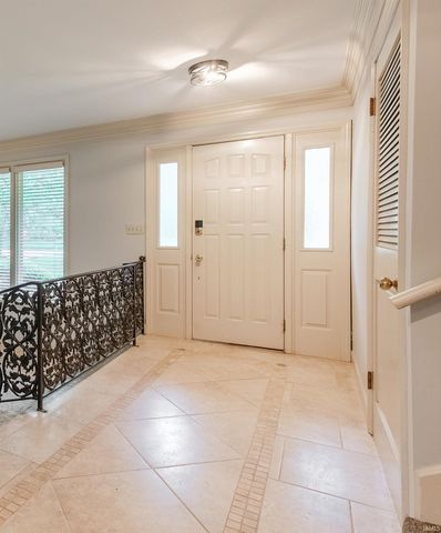 12 Caranza Drive, Evansville, IN 47710