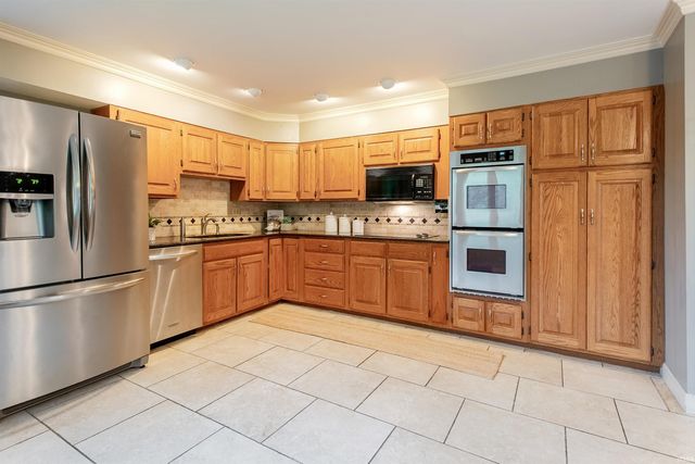12 Caranza Drive, Evansville, IN 47710