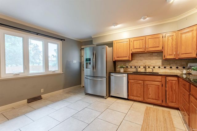12 Caranza Drive, Evansville, IN 47710