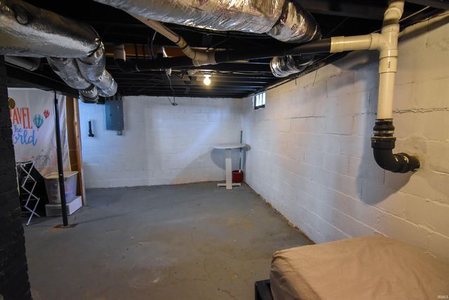 2120 E Blackford Avenue, Evansville, IN 47714