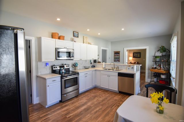 2120 E Blackford Avenue, Evansville, IN 47714