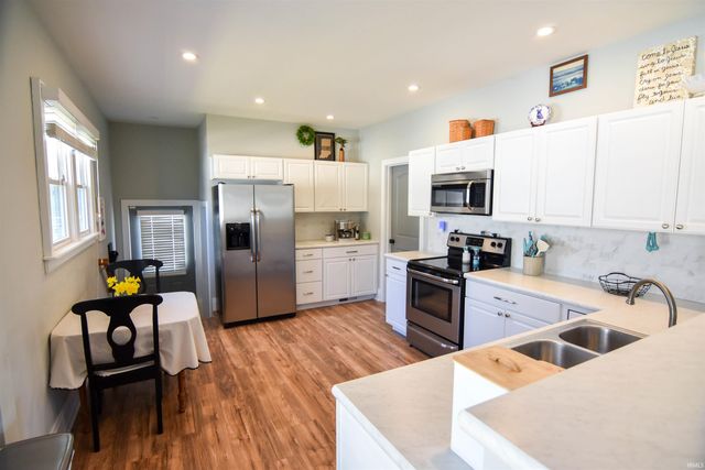 2120 E Blackford Avenue, Evansville, IN 47714