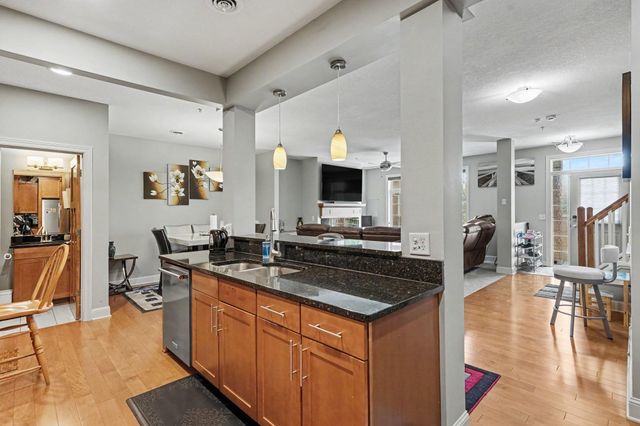 14588 Florissant Path 5090, Apple Valley, MN 55124