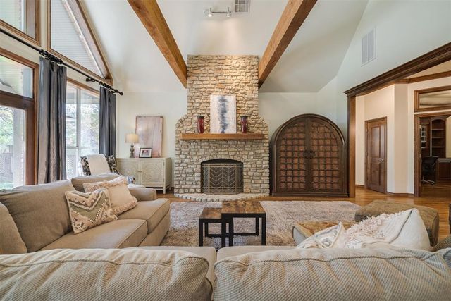 3812 Creek Bank Drive, Edmond, OK 73003