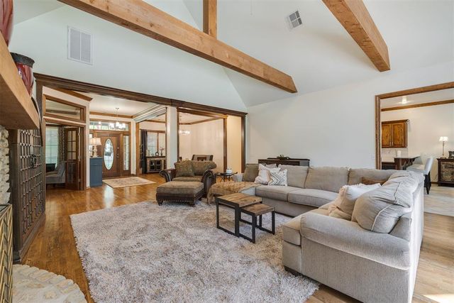 3812 Creek Bank Drive, Edmond, OK 73003