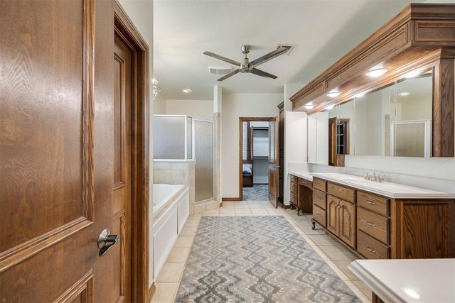 3812 Creek Bank Drive, Edmond, OK 73003