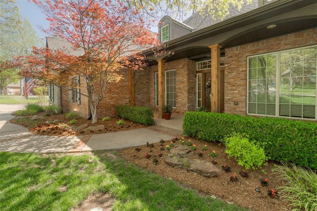 3812 Creek Bank Drive, Edmond, OK 73003