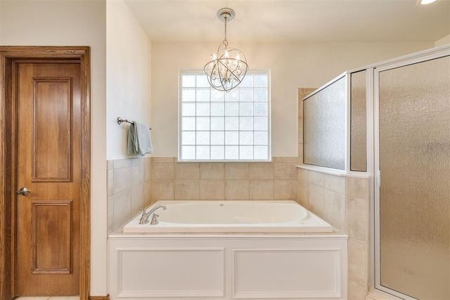 3812 Creek Bank Drive, Edmond, OK 73003