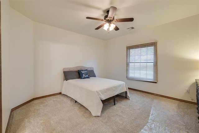 3812 Creek Bank Drive, Edmond, OK 73003