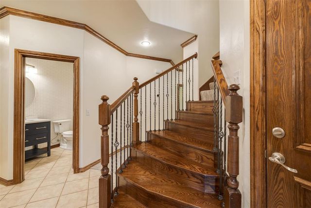3812 Creek Bank Drive, Edmond, OK 73003