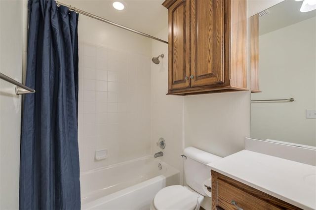 3812 Creek Bank Drive, Edmond, OK 73003