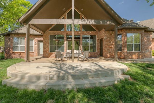 3812 Creek Bank Drive, Edmond, OK 73003