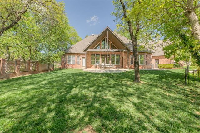 3812 Creek Bank Drive, Edmond, OK 73003