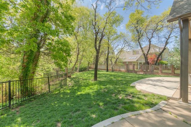 3812 Creek Bank Drive, Edmond, OK 73003