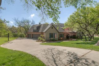 3812 Creek Bank Drive, Edmond, OK 73003