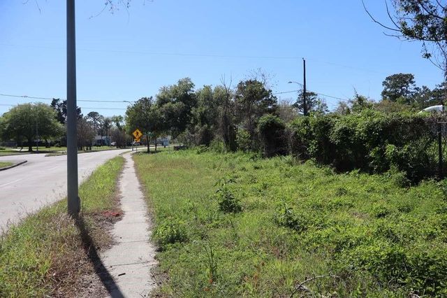 6817 Roanoke Street, Houston, TX 77028