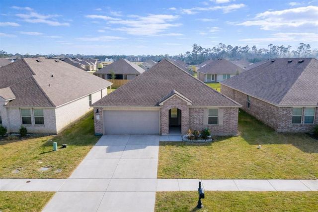 2234 S Savannah Lakes Drive, Lake Charles, LA 70607