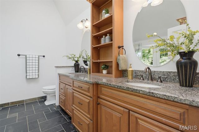 17141 Chaise Ridge Road, Chesterfield, MO 63005
