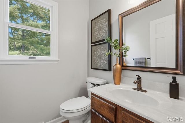 17141 Chaise Ridge Road, Chesterfield, MO 63005