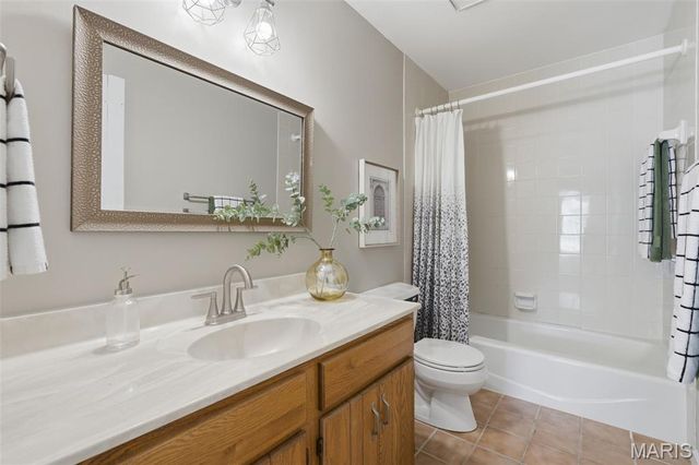 17141 Chaise Ridge Road, Chesterfield, MO 63005