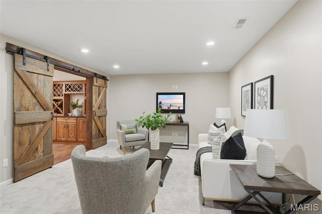 17141 Chaise Ridge Road, Chesterfield, MO 63005