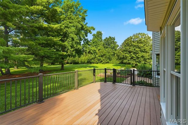17141 Chaise Ridge Road, Chesterfield, MO 63005