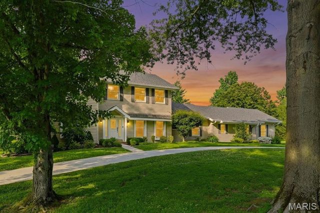 17141 Chaise Ridge Road, Chesterfield, MO 63005