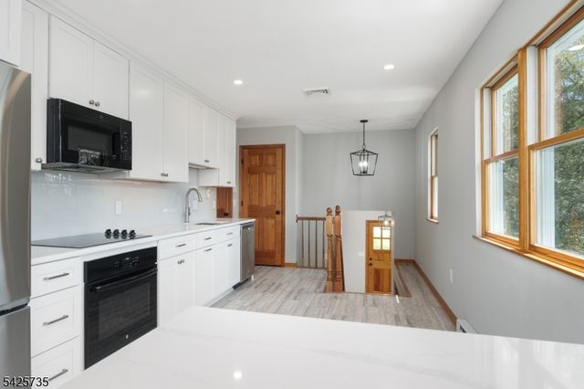 194 Locktown Flemington Rd, Delaware Twp., NJ 08822